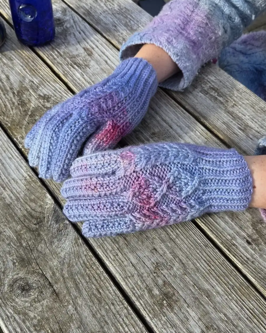 Hand dyed gloves - XS