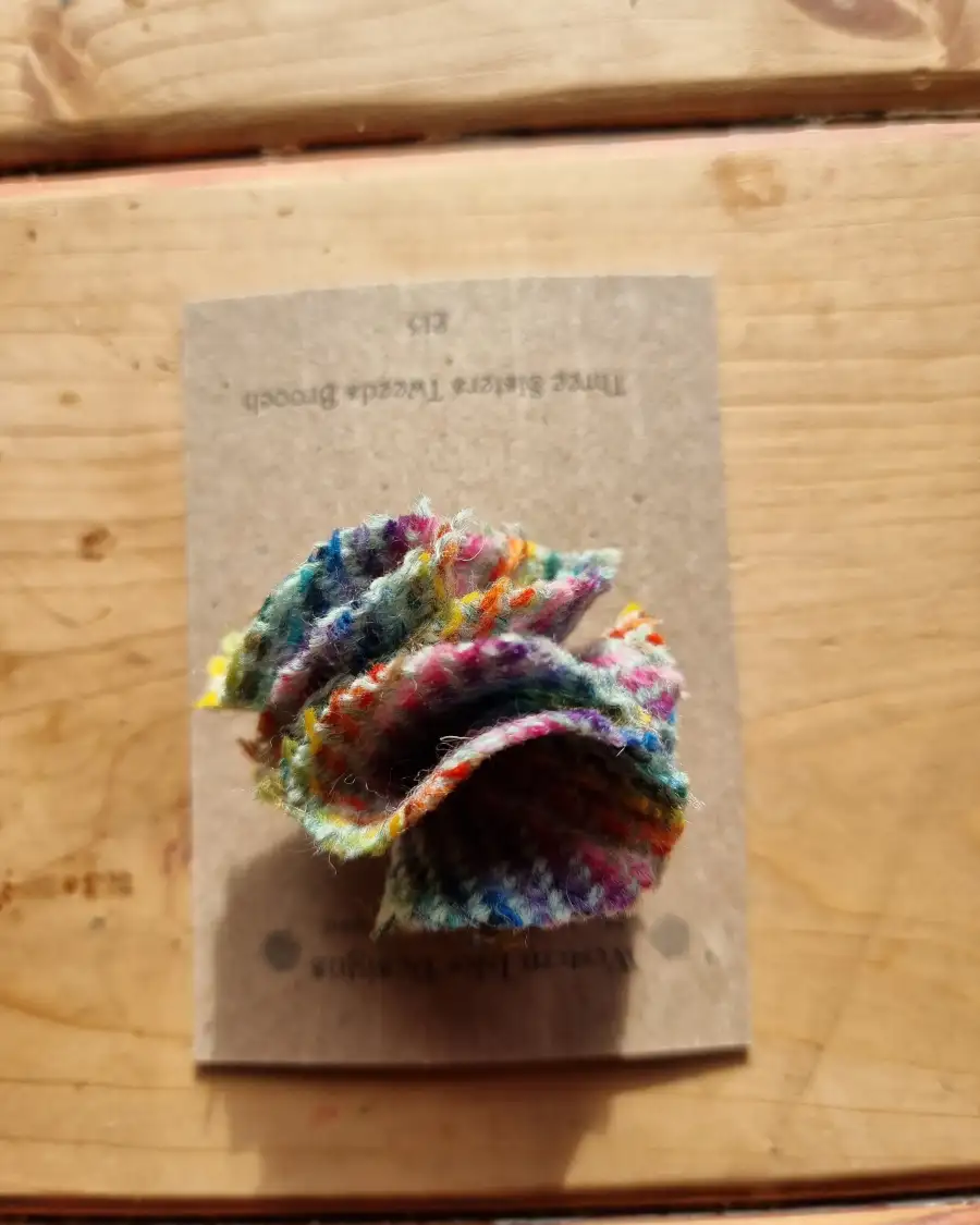 Three Sisters Tweed pin brooch