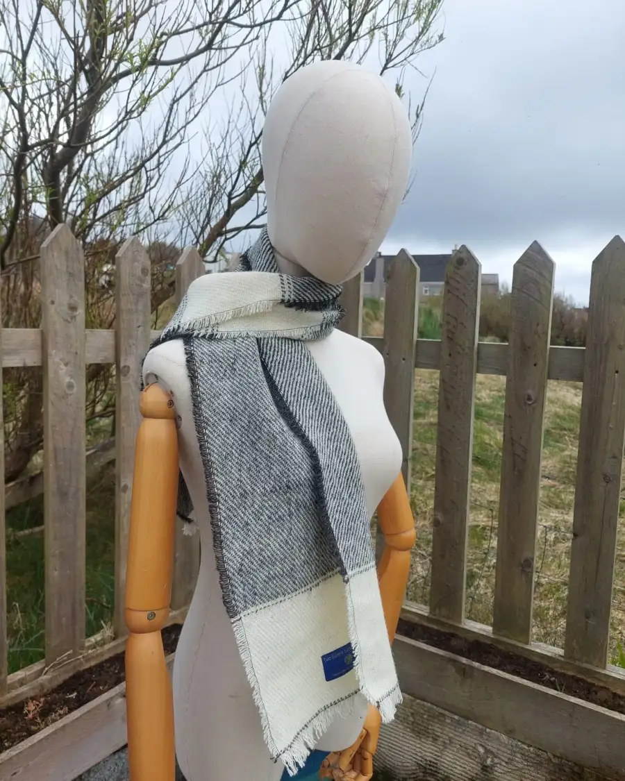 Gotland Tweed Scarf - 5