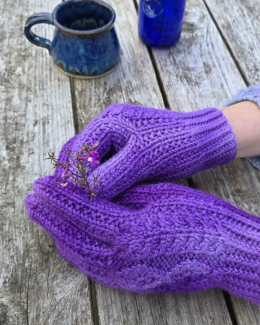 Hand dyed gloves - XS
