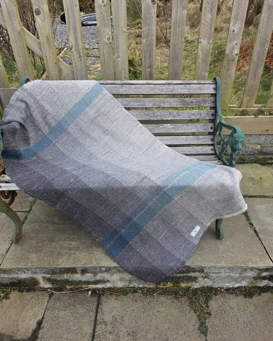 Two Sisters Tweed Throw gotland