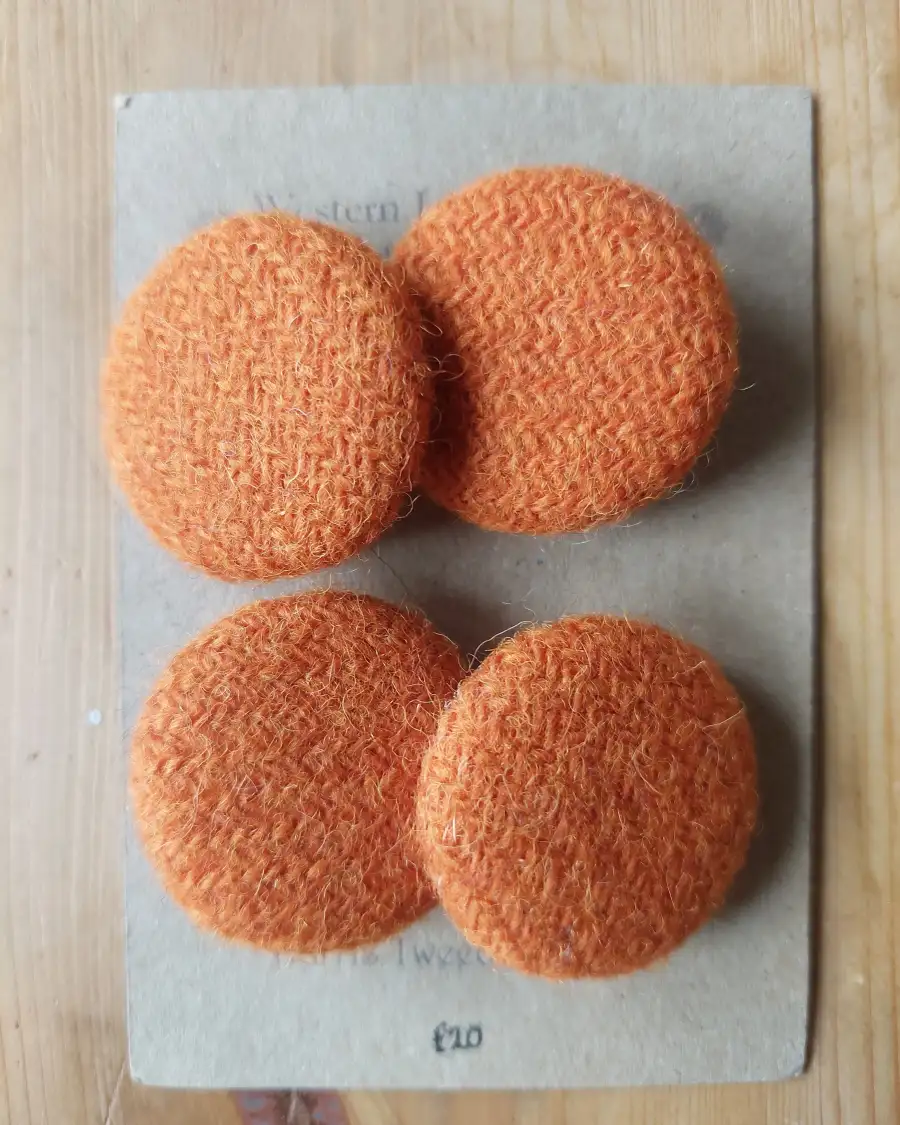 Harris Tweed buttons - 1 4