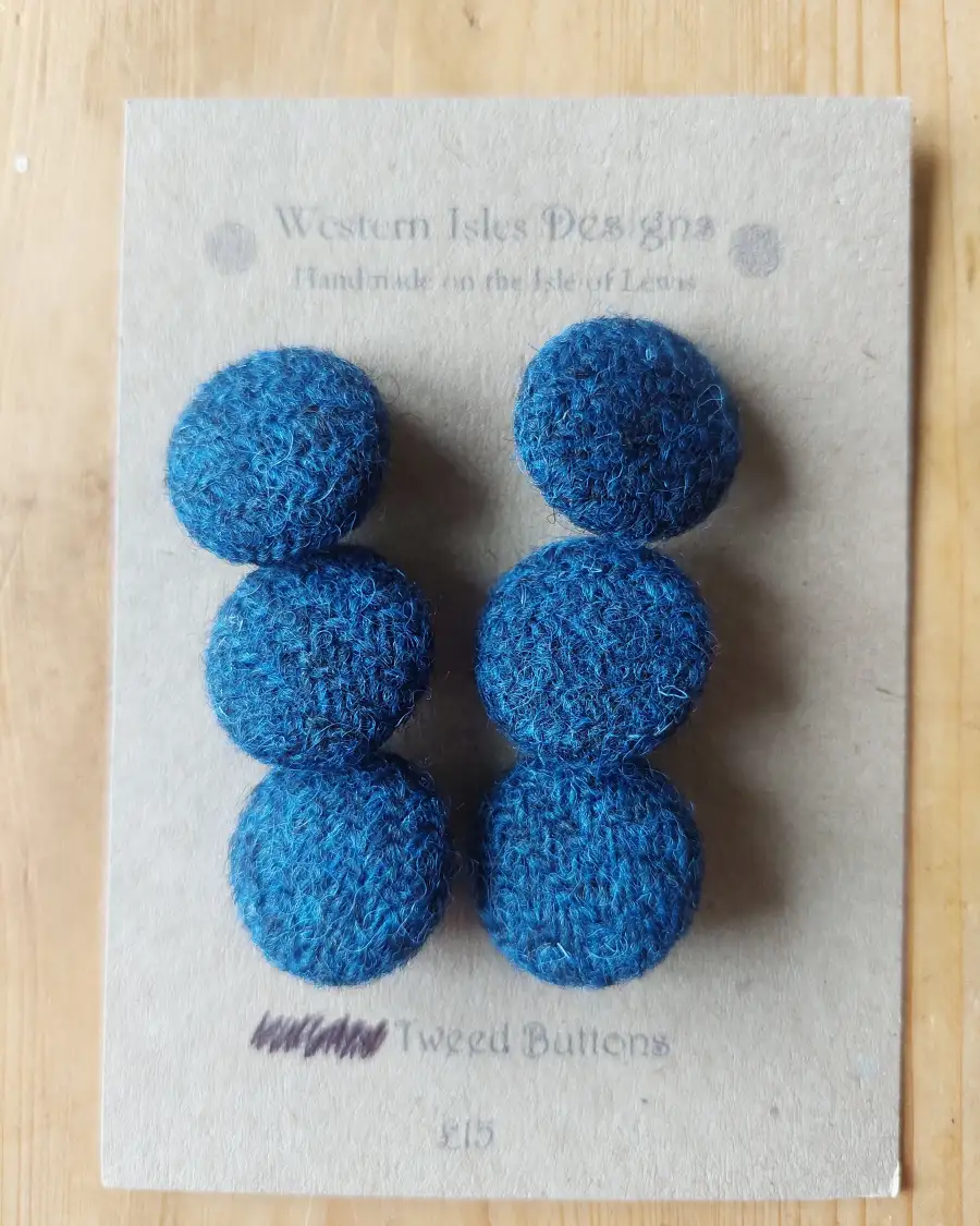 Two Sisters Tweed buttons - 1 2