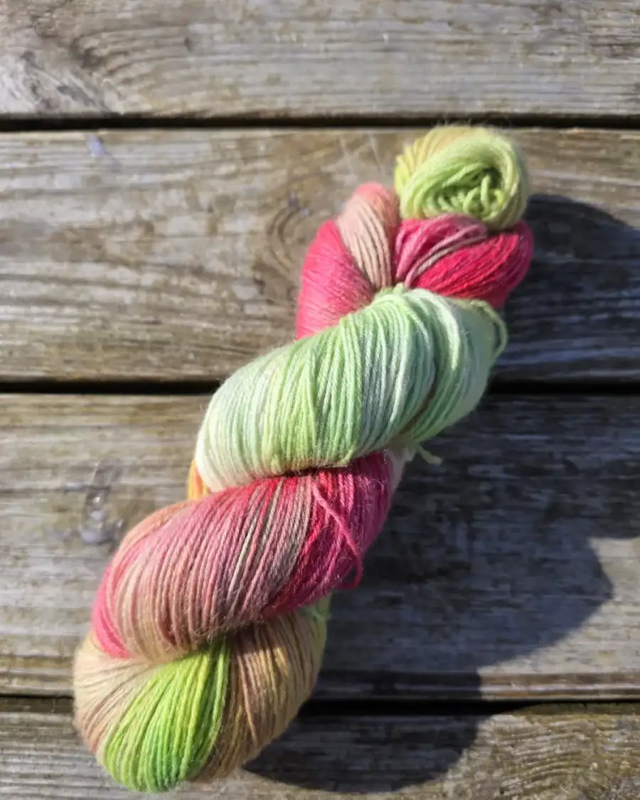 Hand-Dyed Yarn: Bluefaced Leicester,  4 ply