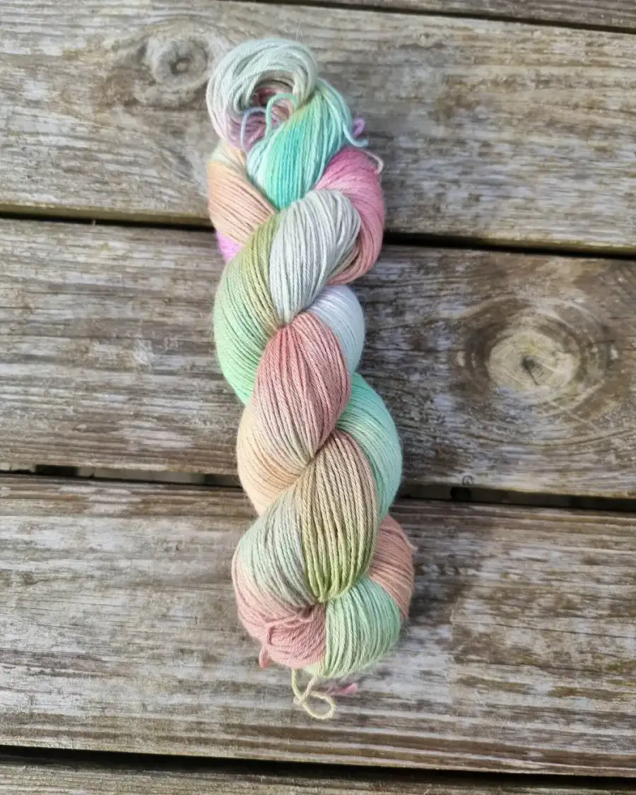 Hand-Dyed Yarn: Baby Alpaca & silk, 4 ply