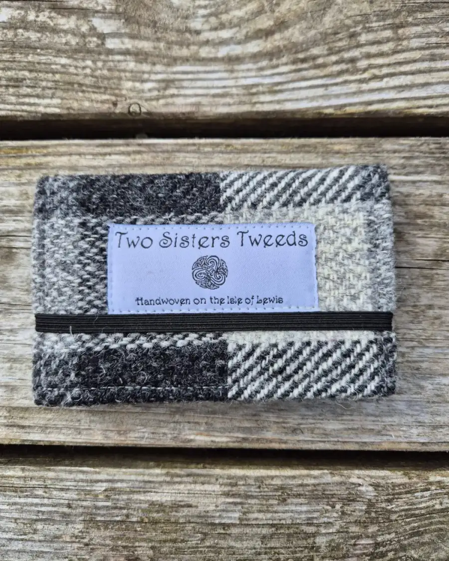 Two Sisters Tweed Card Holder