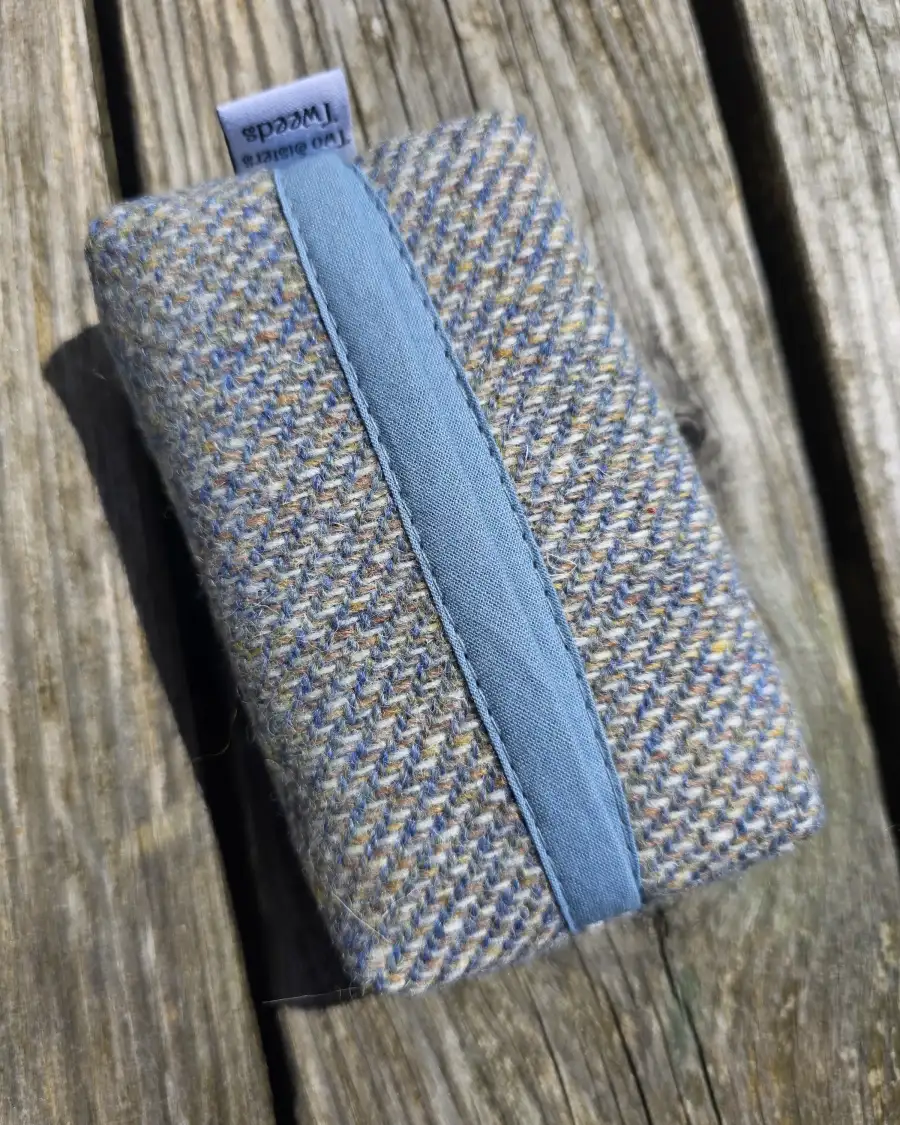 Three Sisters Tweed Tissue Holder