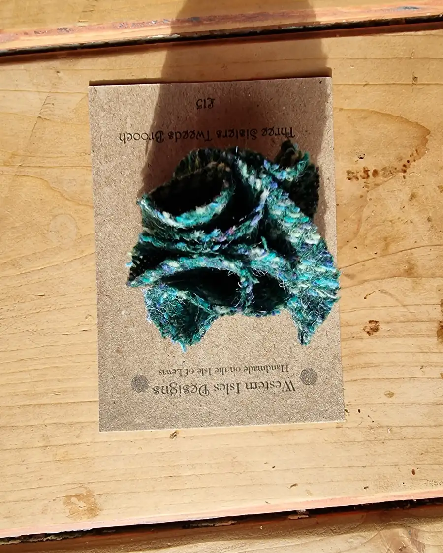Three Sisters Tweed pin brooch