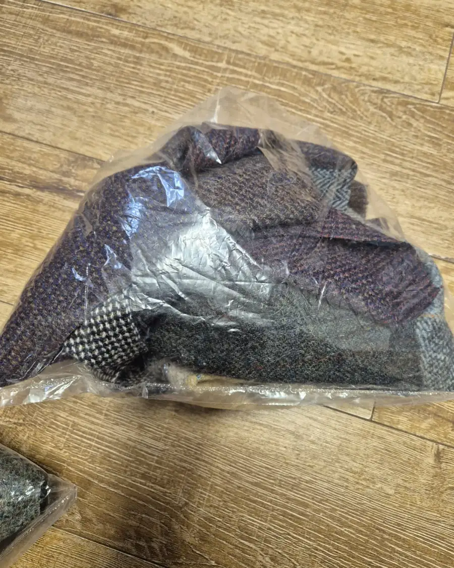 Harris Tweed scraps - 2 2