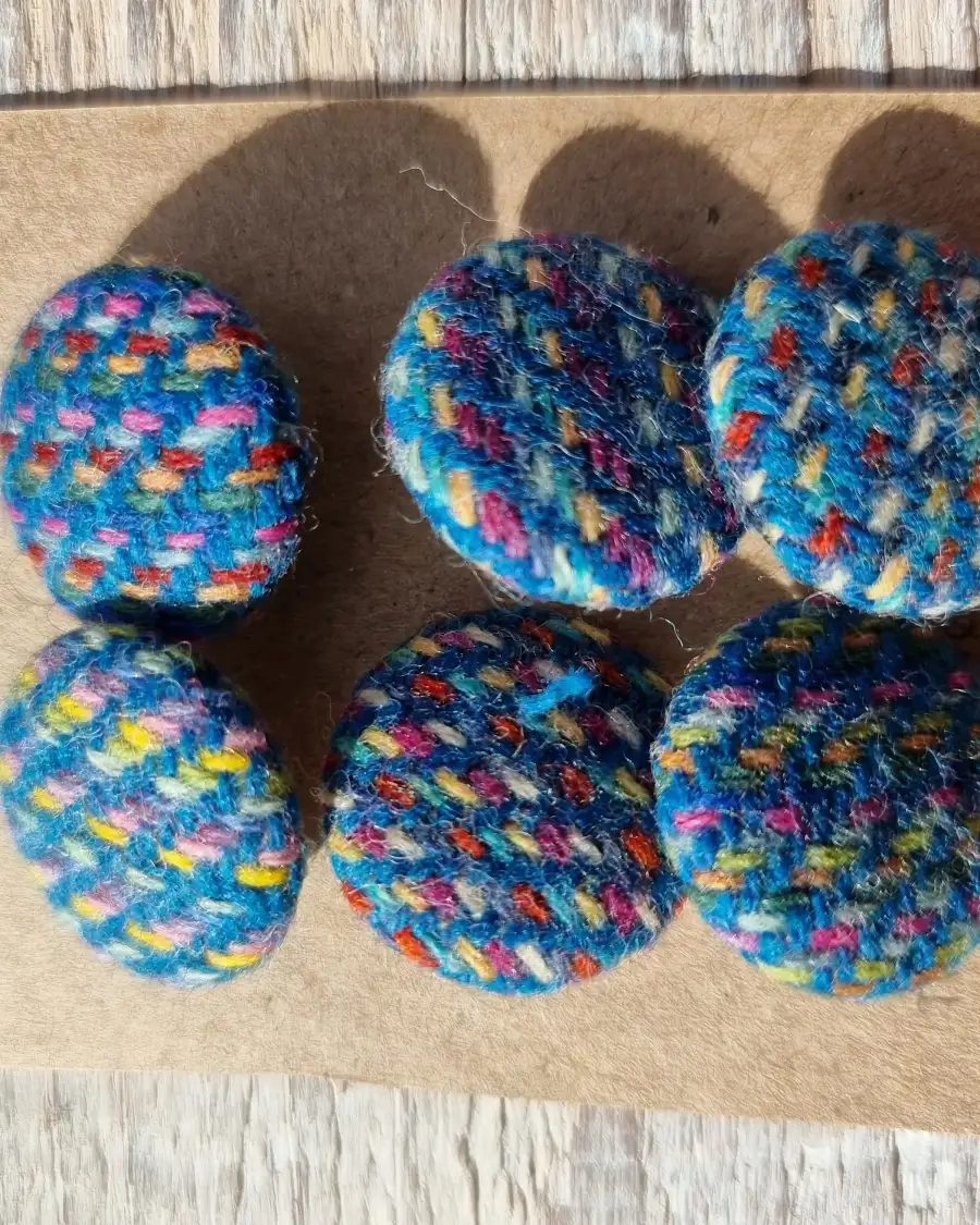 Three Sisters Tweed Buttons - 6 3