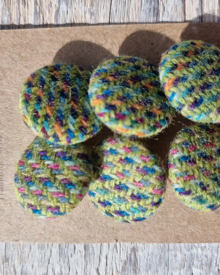 Three Sisters Tweed Buttons - 3 6