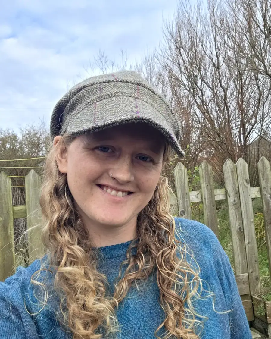 Two Sisters Tweed cap hat 57cm