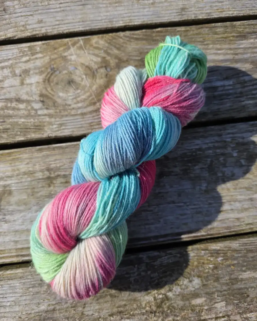Hand-Dyed Yarn: Bluefaced Leicester,  4 ply