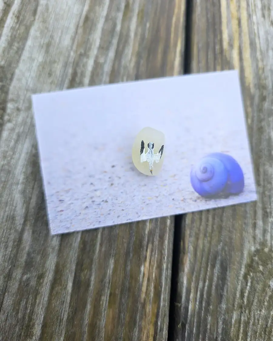 Painted sea glass pin badge