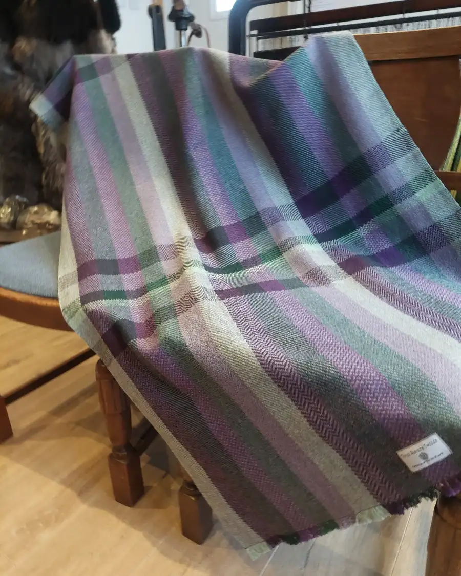 Three Sisters Tweed throw
