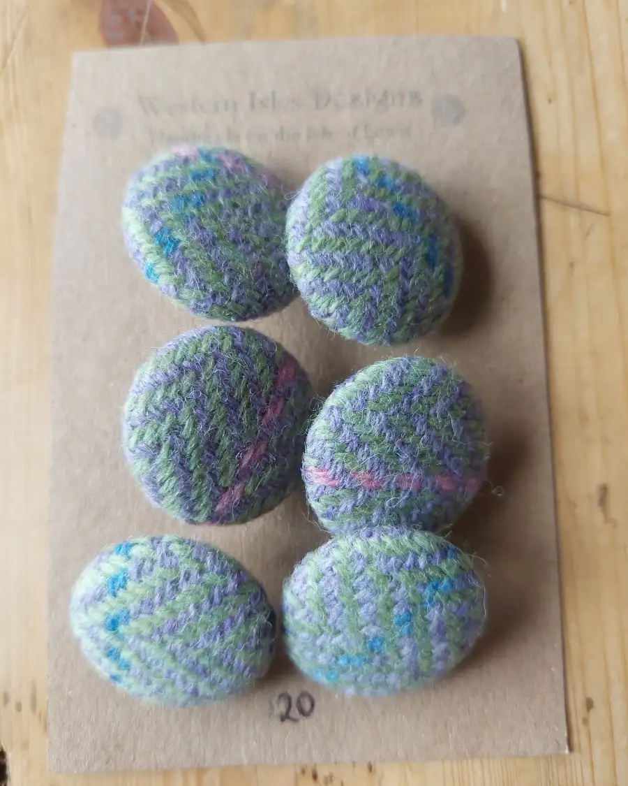 Amor Tweed Buttons - 3
