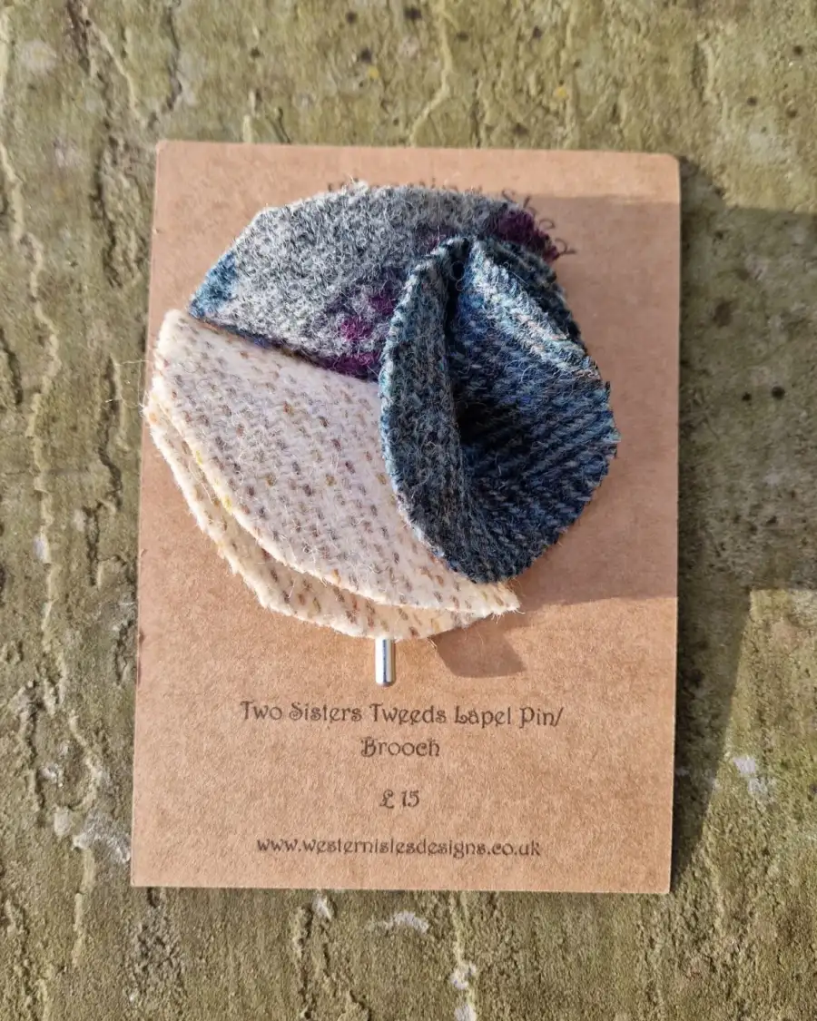 Tweed lapel pin brooch
