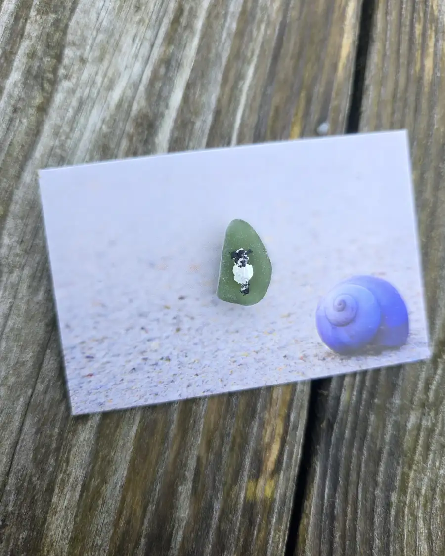 Painted sea glass pin badge