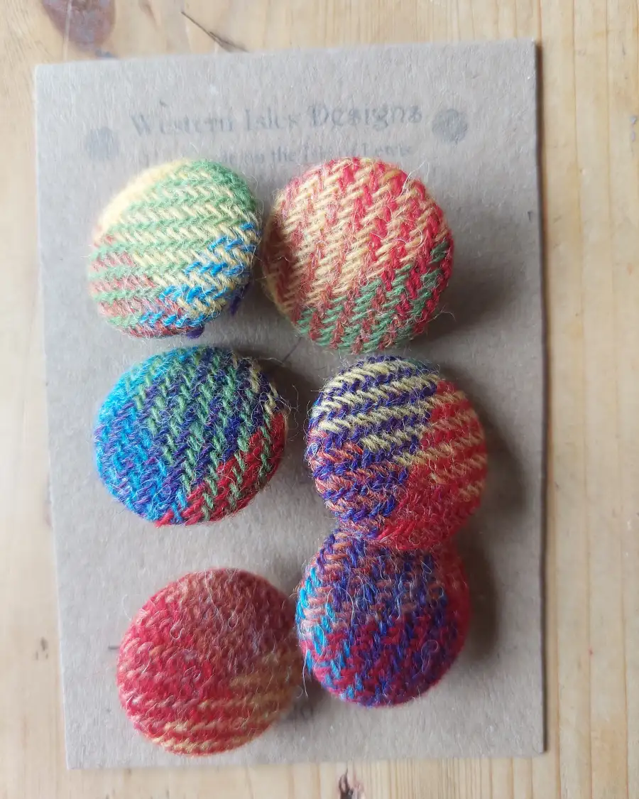 Amor Tweed Buttons - 2