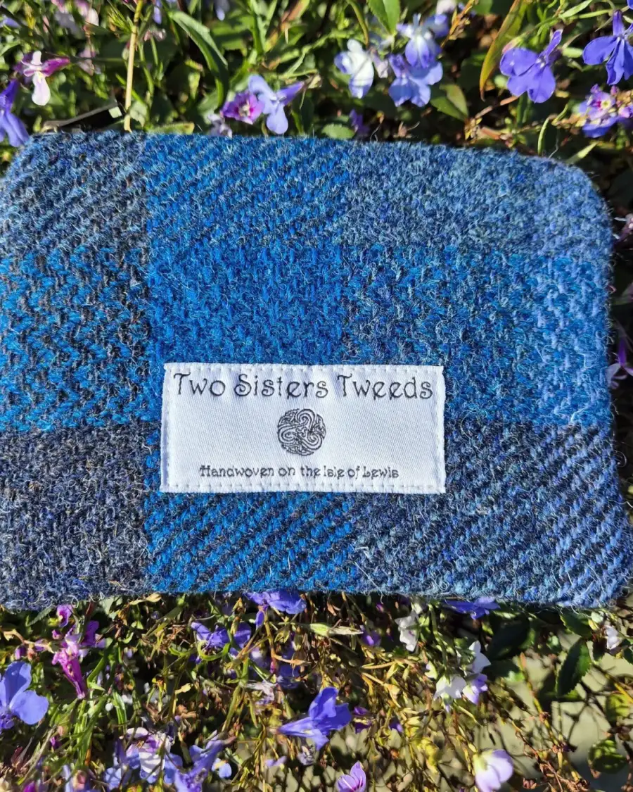 Two Sisters Tweed Zip Purse