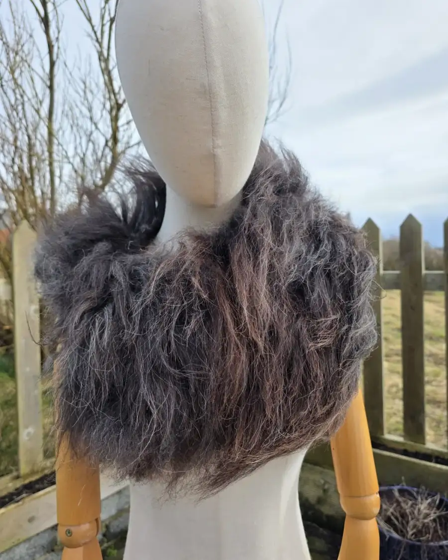Sheepskin collar