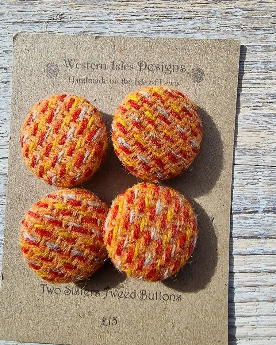 Three Sisters Tweed buttons - 1 6