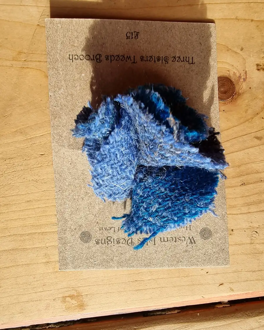 Three Sisters Tweed pin brooch