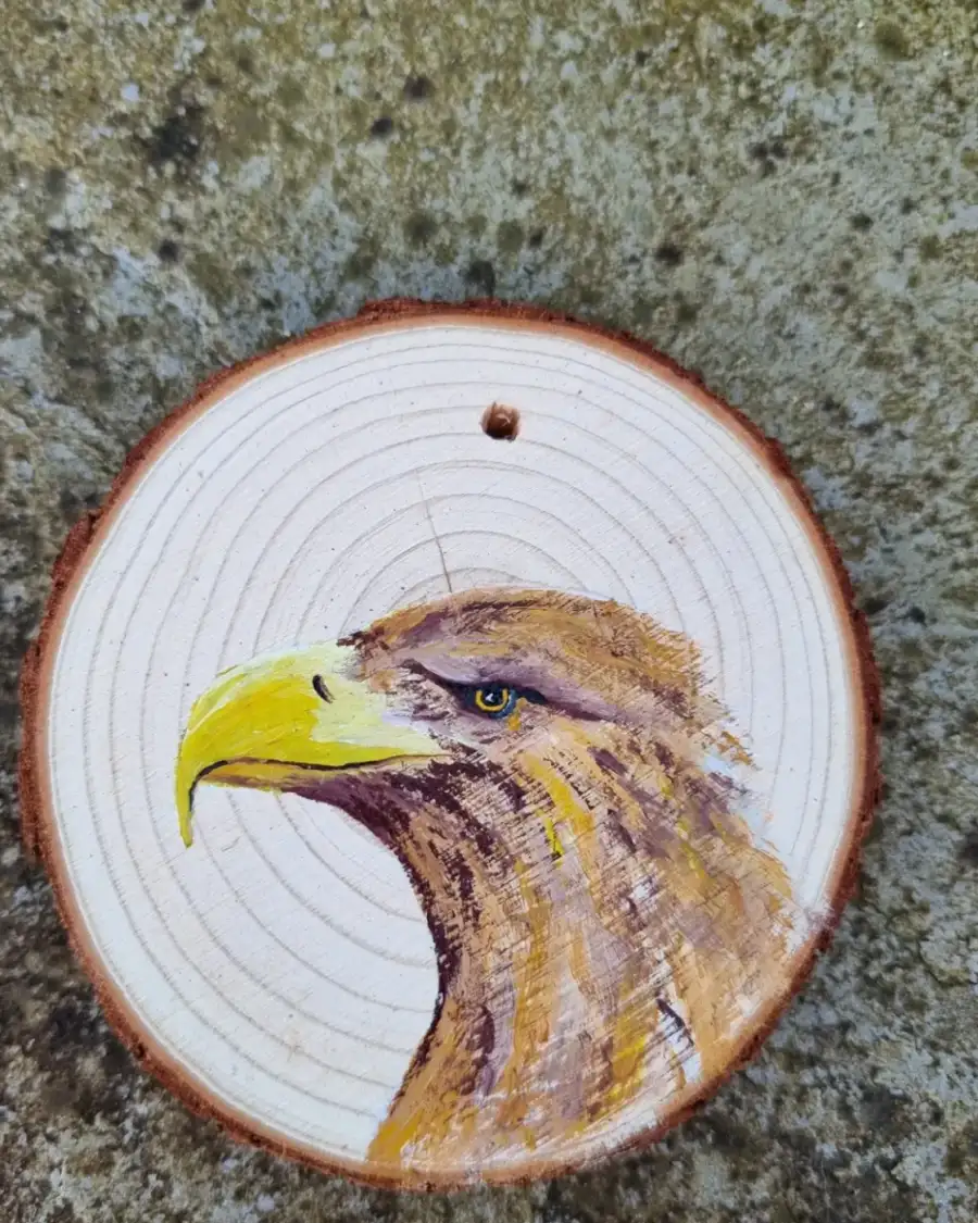 Sea eagle on wood slice