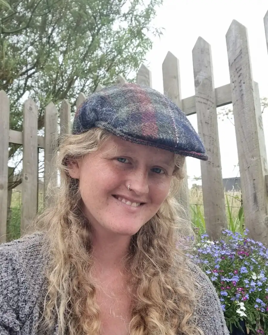 Harris Tweed cap hat 57cm