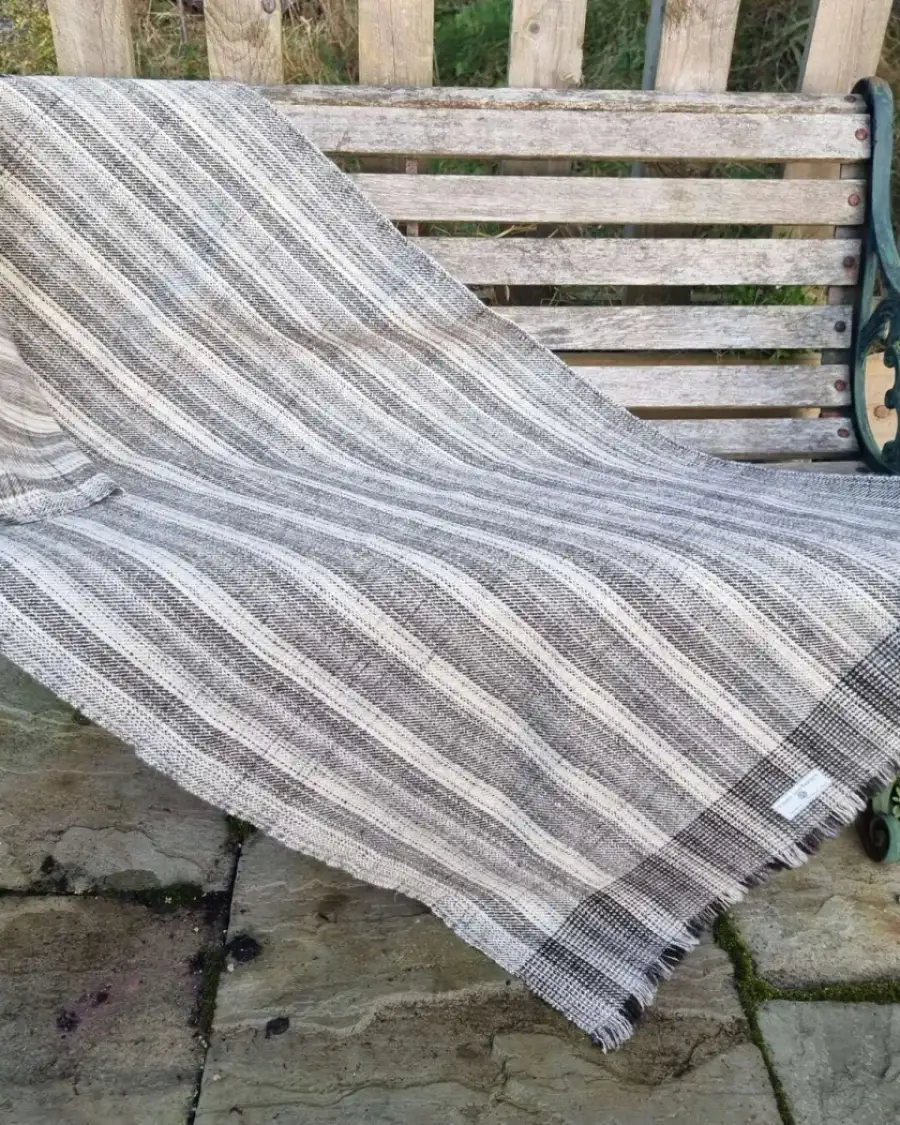 UistWool Tweed Throw