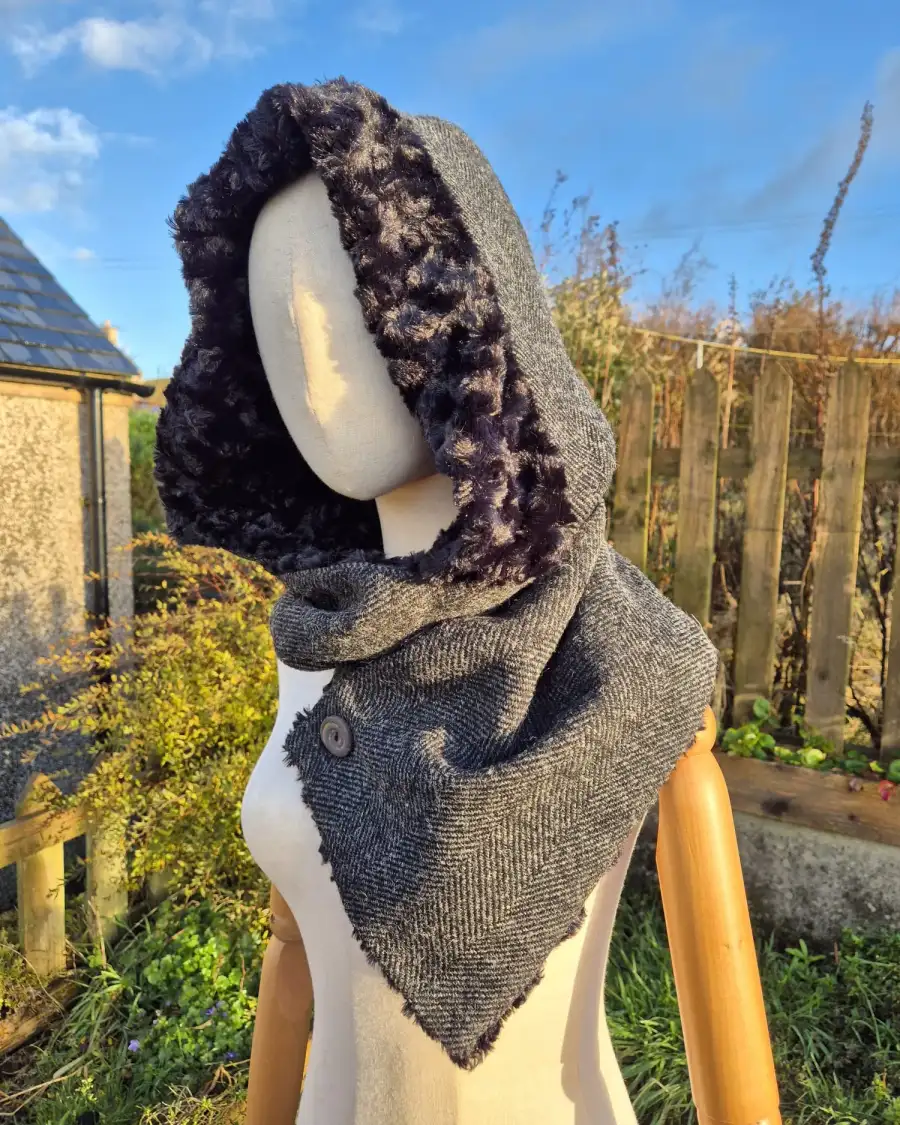 Three Sisters Tweed Hooded scarf
