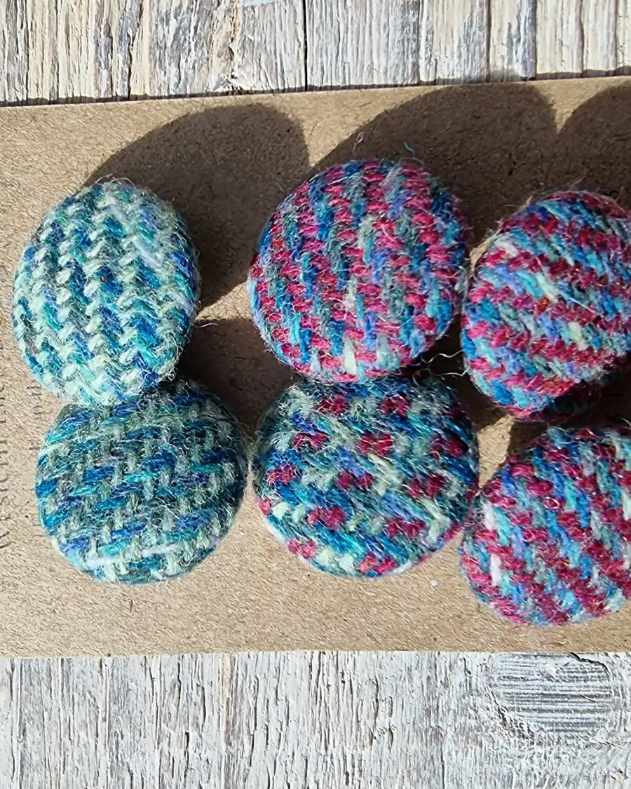 Three Sisters Tweed Buttons - 4 5