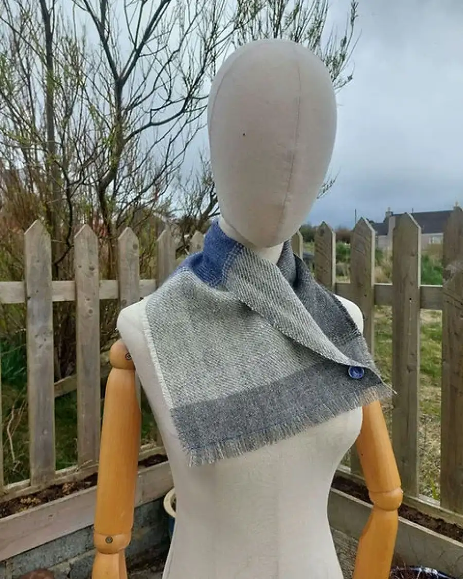 Two Sisters Tweed Neckwarmer gotland
