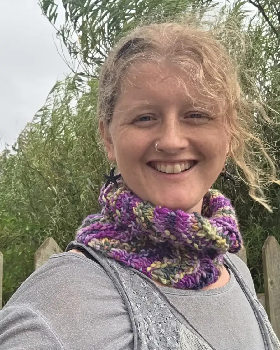 Hand Knitted thistle cowl