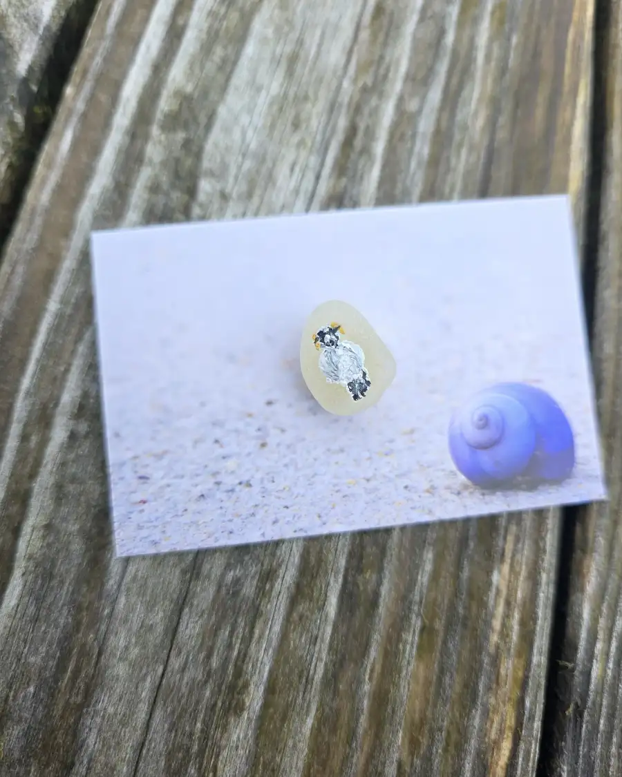 Painted sea glass pin badge