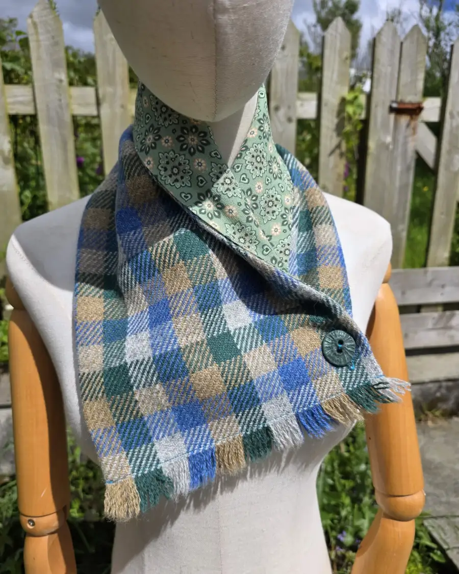 Two Sisters lambswool Tweed neck warmer - 5