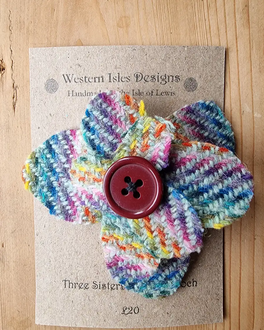 Three Sisters Tweed pin brooch - 1 2