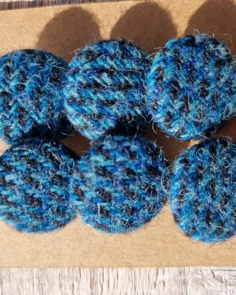 Three Sisters Tweed Buttons - 4 3