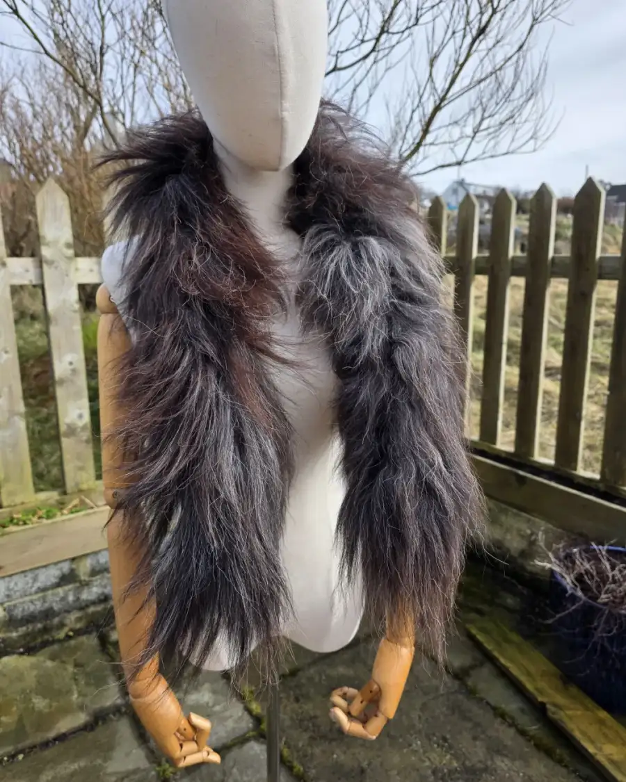 Sheepskin 'feather boa'
