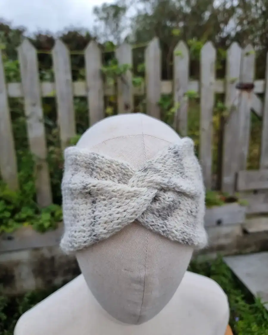Hand Knitted UistWool headband
