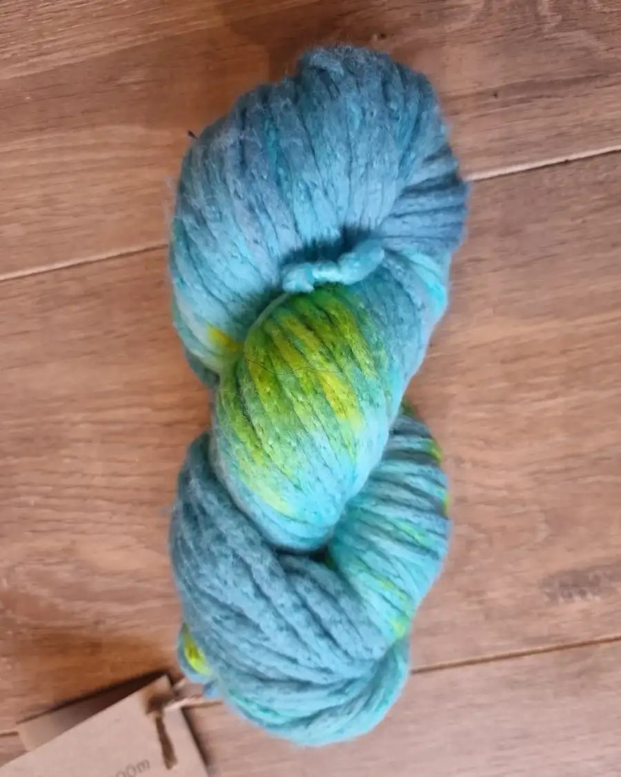 Hand-Dyed Yarn: 100% Merino, super chunky