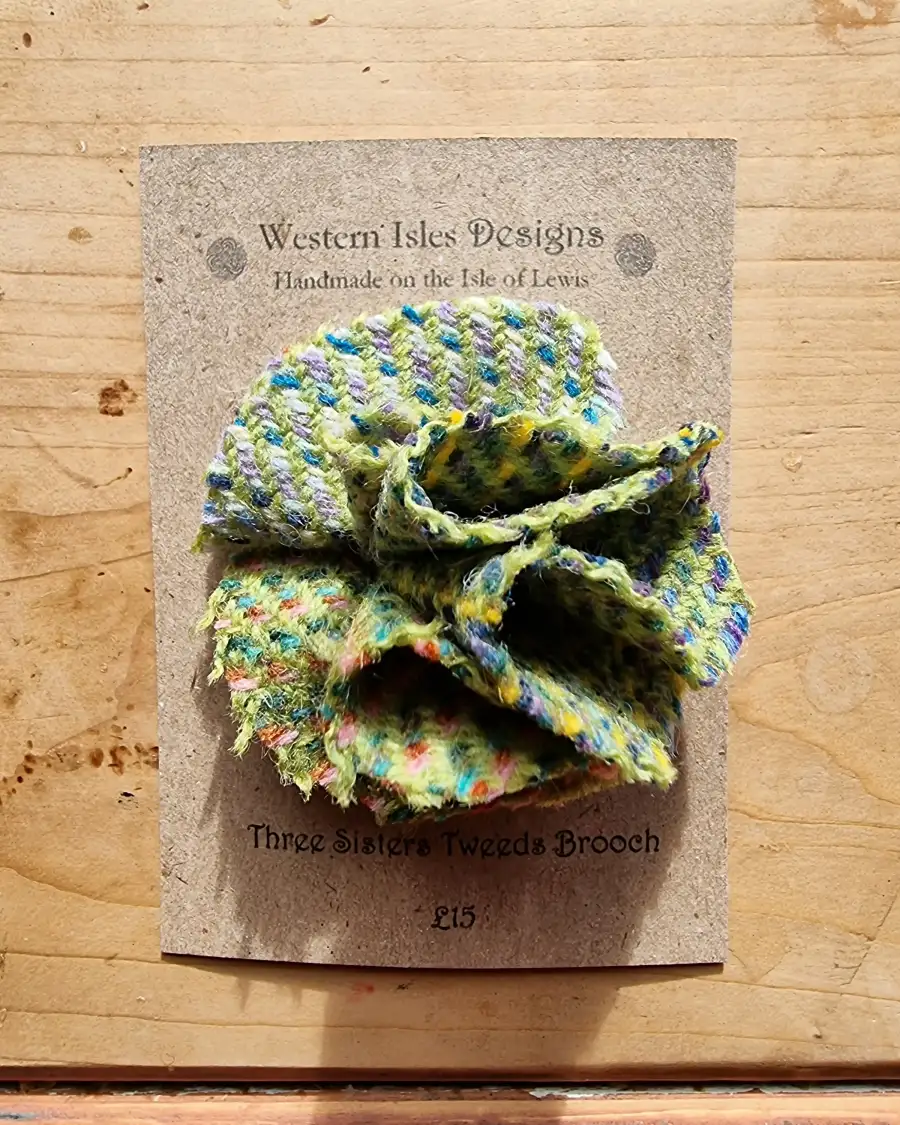 Three Sisters Tweed pin brooch