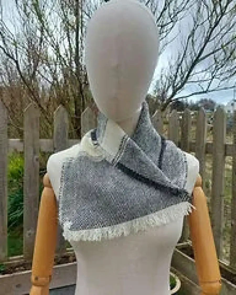 Two Sisters Tweed Neckwarmer gotland