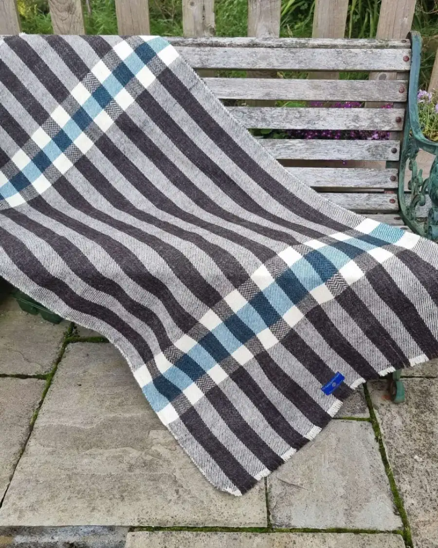 Gotland x Hebridean and Merino tweed throw
