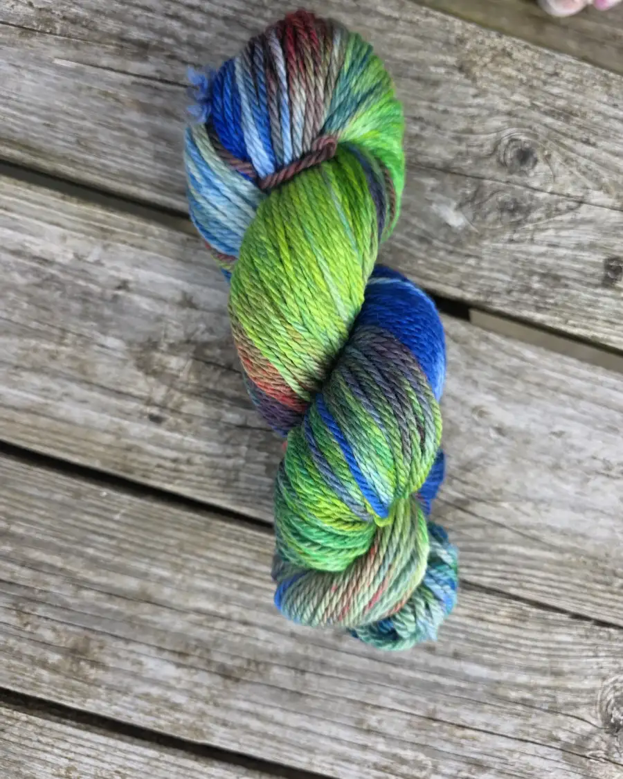 Hand-Dyed Yarn: 100% Merino, aran - 7 2