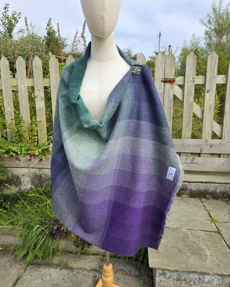 Three Sisters Tweed Shawl - 2 2
