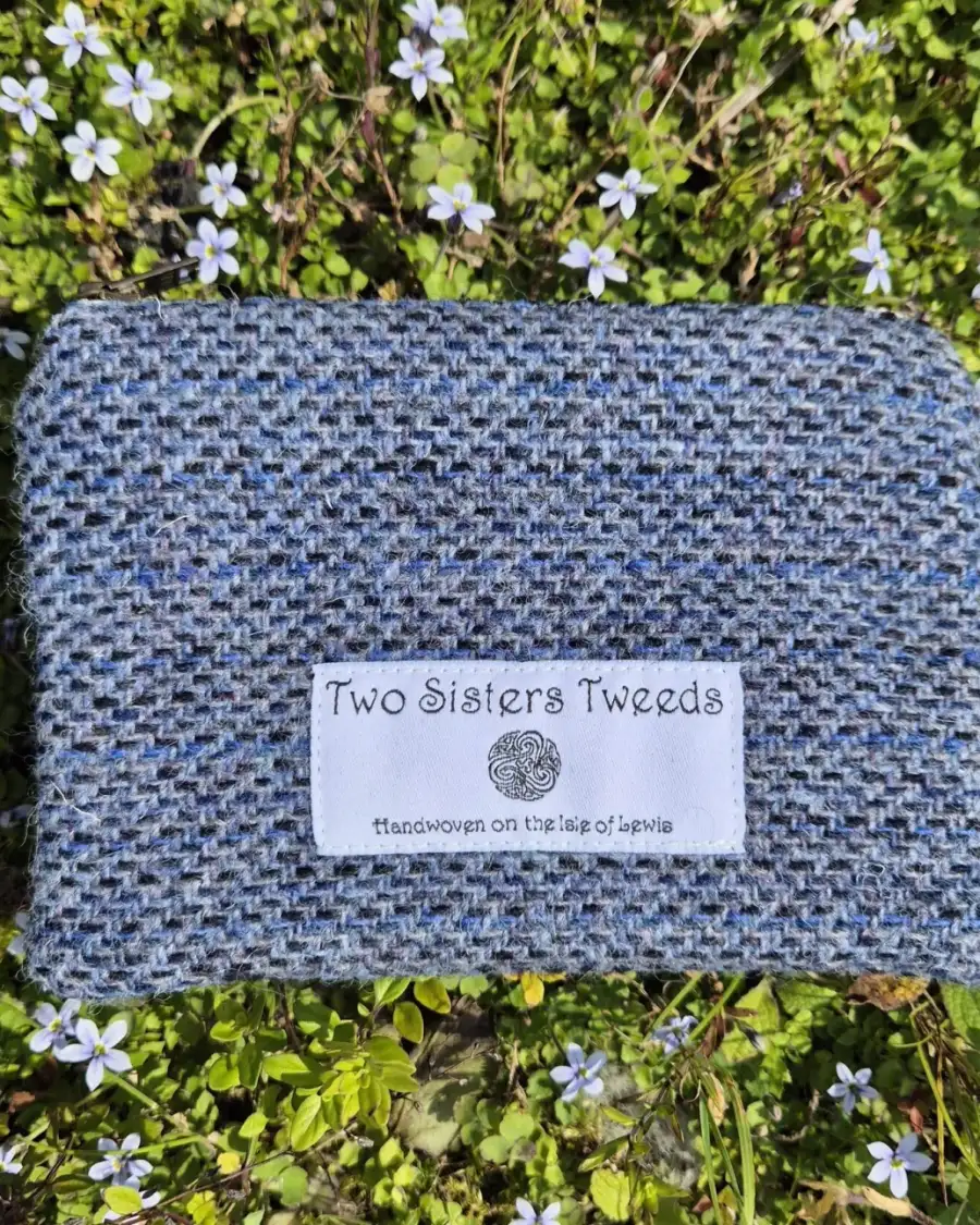 Two Sisters Tweed Zip Purse