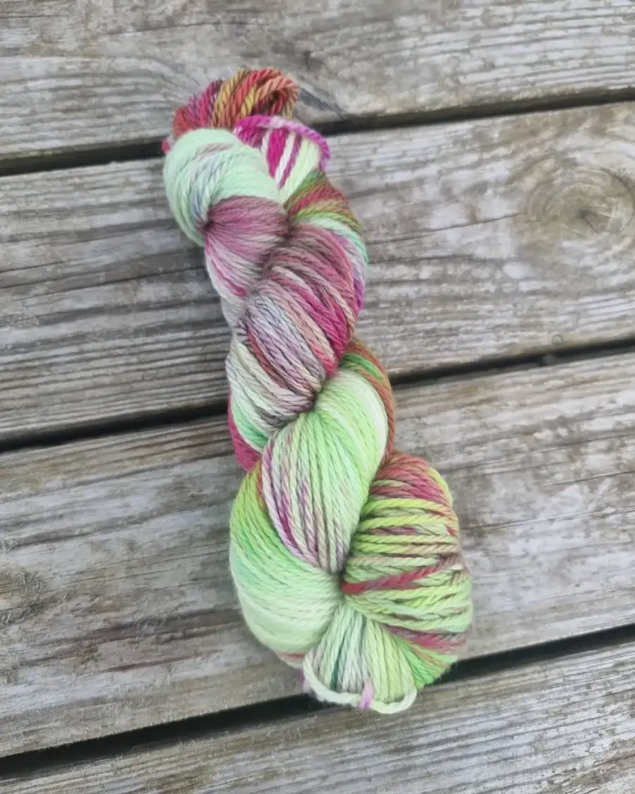 Hand-Dyed Yarn: 100% Merino, dk