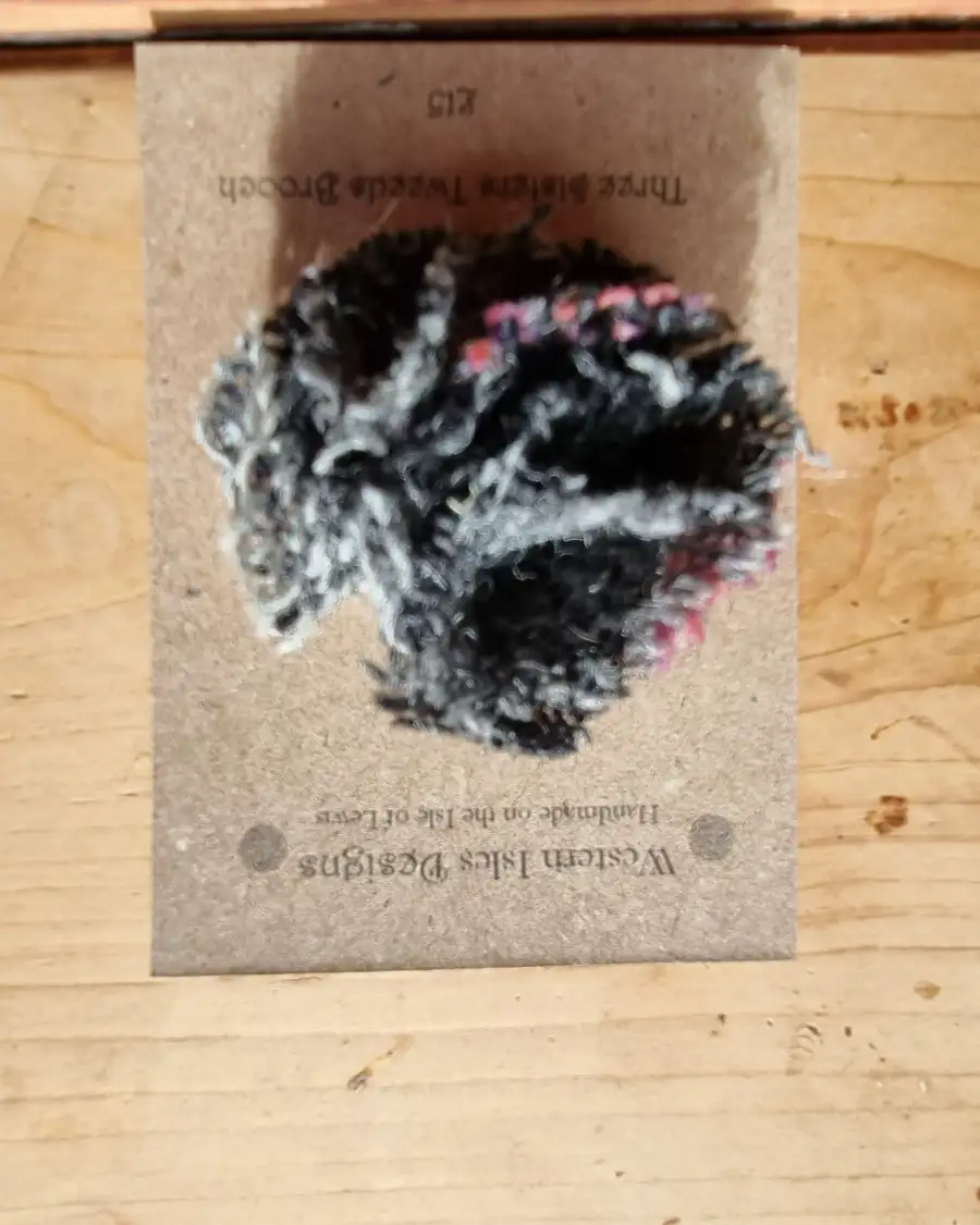 Three Sisters Tweed pin brooch
