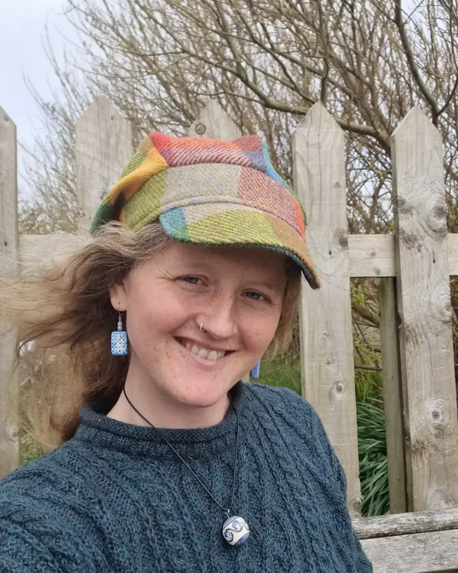 Harris Tweed cap hat 56cm